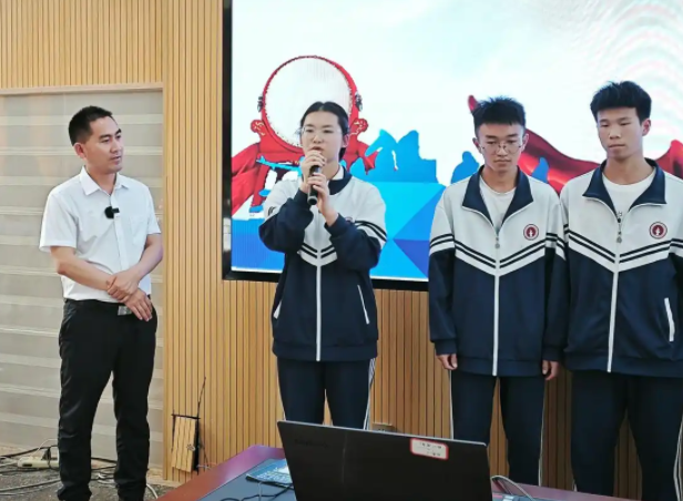 而是要扬谷造峰数字化教学有助于实现教育资源高位均衡 而是要扬谷造峰数字化教学有助于实现教育资源高位均衡