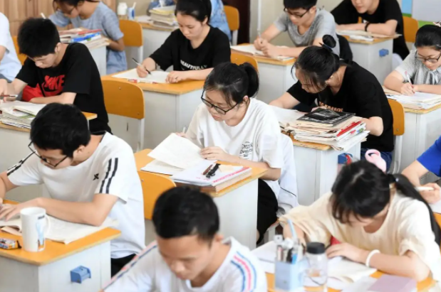 阻塞缝隙加强对招生进程的全方位监管筑牢教育公正防线 阻塞缝隙加强对招生进程的全方位监管筑牢教育公正防线