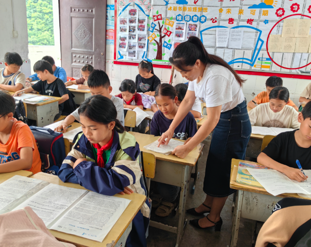 最大化资源辐射价值让每一位教师都能找到适合自身的发展路径 最大化资源辐射价值让每一位教师都能找到适合自身的发展路径